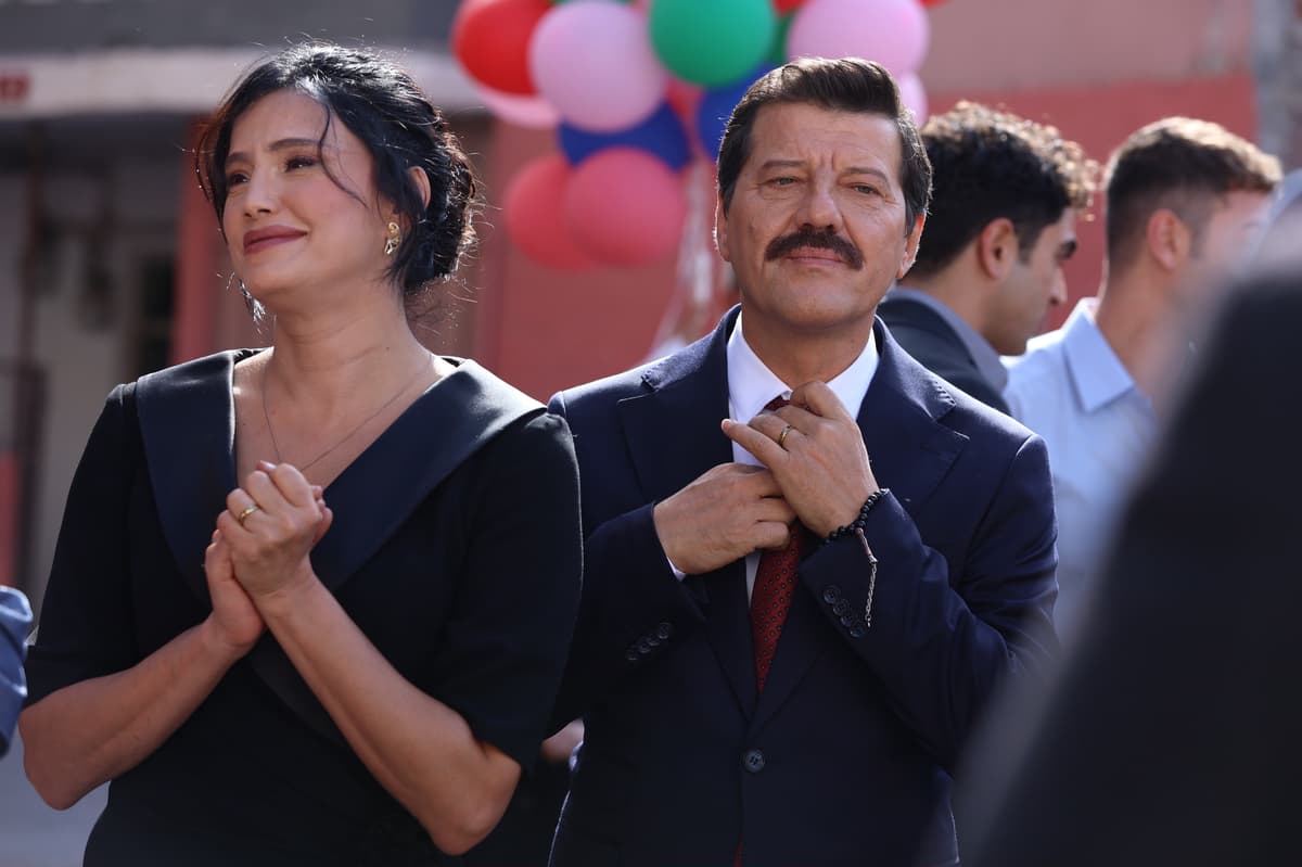 صورة من الحلقة 17 من مسلسل اسطنبول راسا على عقب (8)