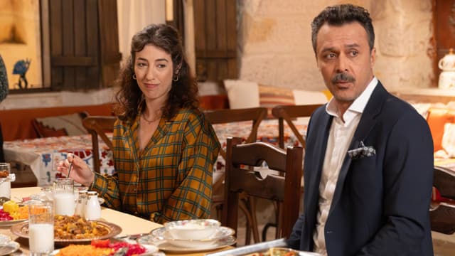صورة من الحلقة 5 من مسلسل نصف الام (7)