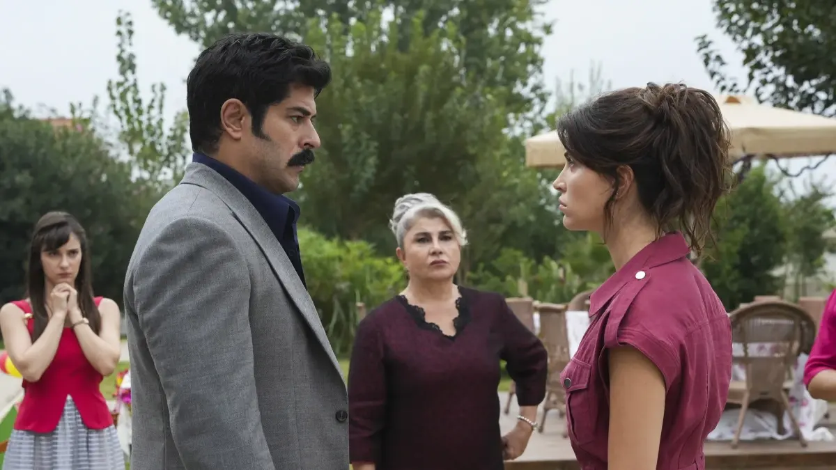 صورة ترويجية من الحلقة 6 من مسلسل حيث تشرق الشمس
