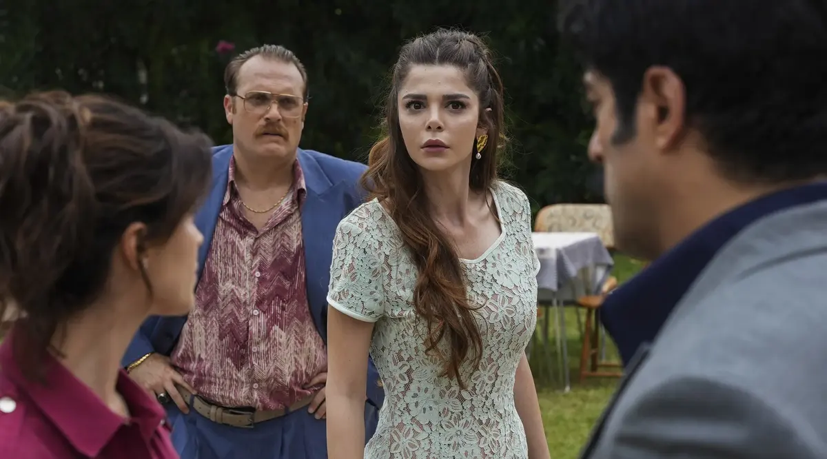 مشهد من الحلقة 6 من مسلسل حيث تشرق الشمس: صدمة عيد ميلاد إيمير وحساب جيهون وكنان
