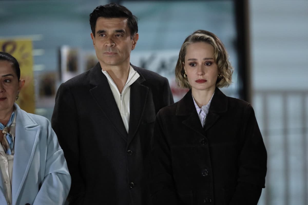مشهد من الحلقة 19 من مسلسل حب محتمل: نداء علي يجمع قادر وطولغا