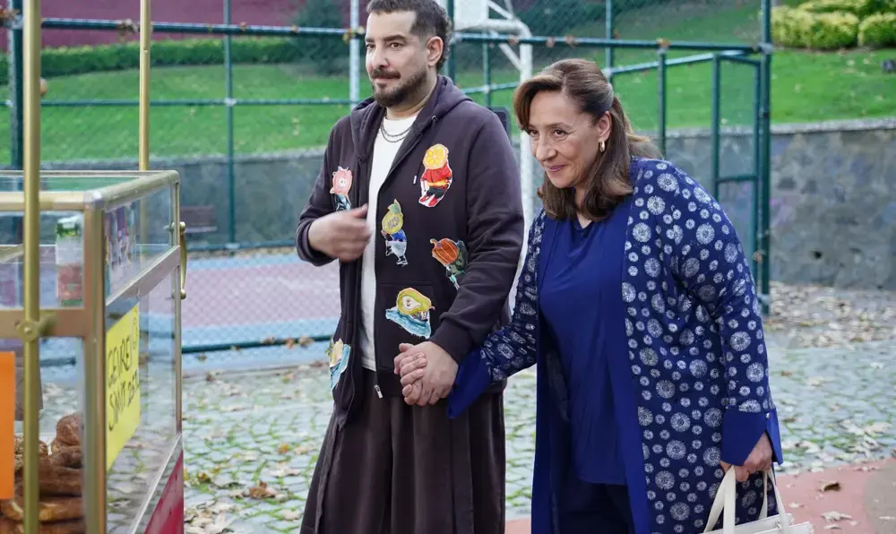 صورة من الحلقة 8 من مسلسل القهوة المالحة (14)