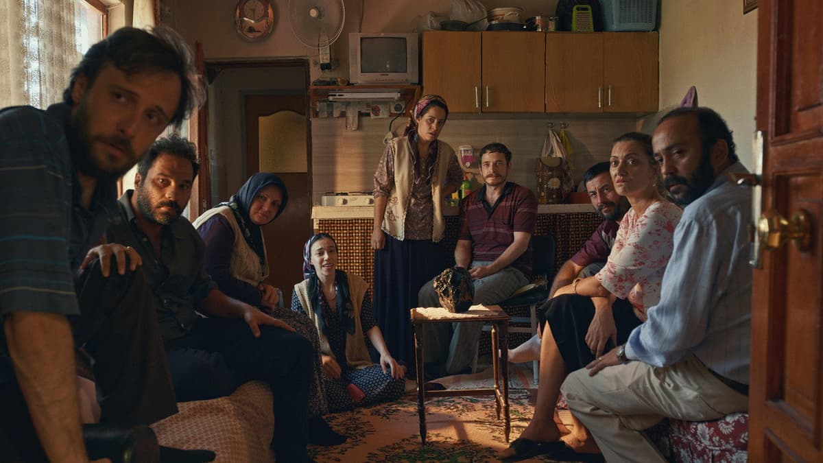 فيلم الرحمة للبيع Sahibinden Rahmet 2025 مترجم